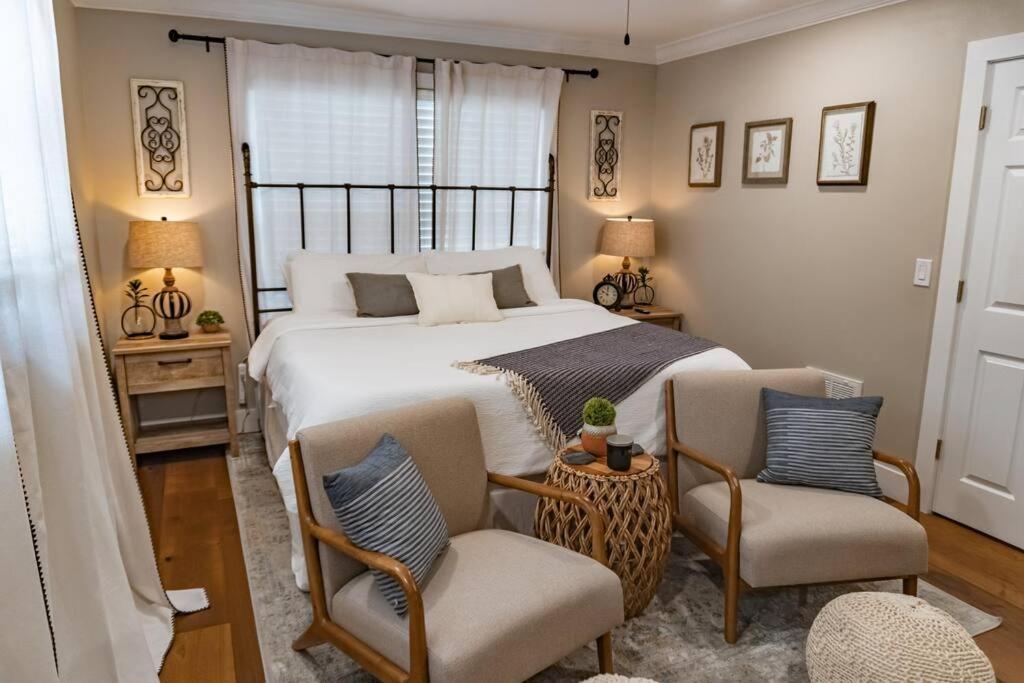 Renovated Downtown Apartment - B Уест Палм Бийч Екстериор снимка